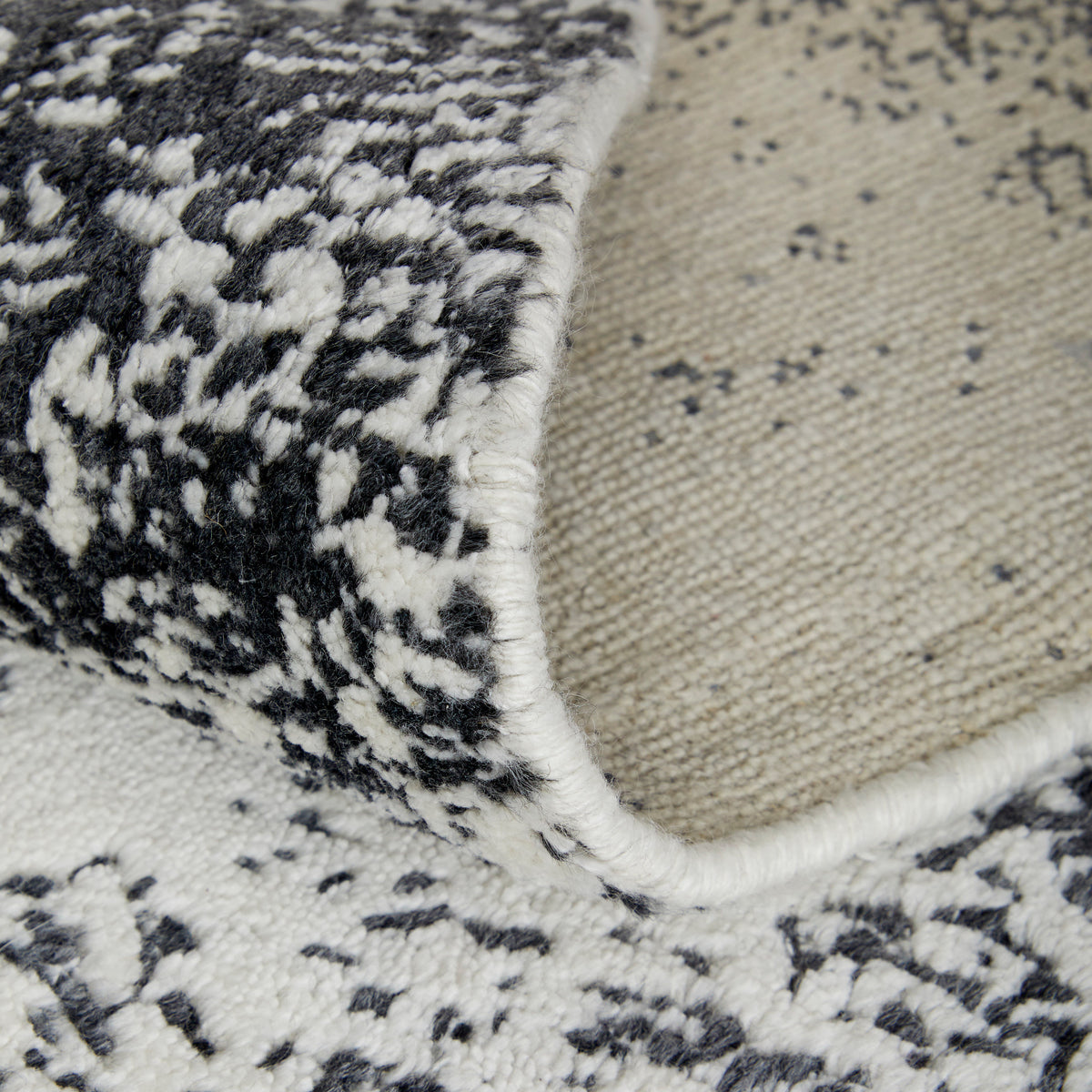 Coda Modern/Industrial/Global Abstract/Watercolor Black/White 8930 - Feizy Rug