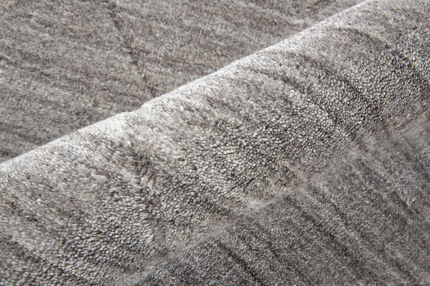 Redford Transitional/Casual/Farmhouse Ivory/Silver Accent Rug