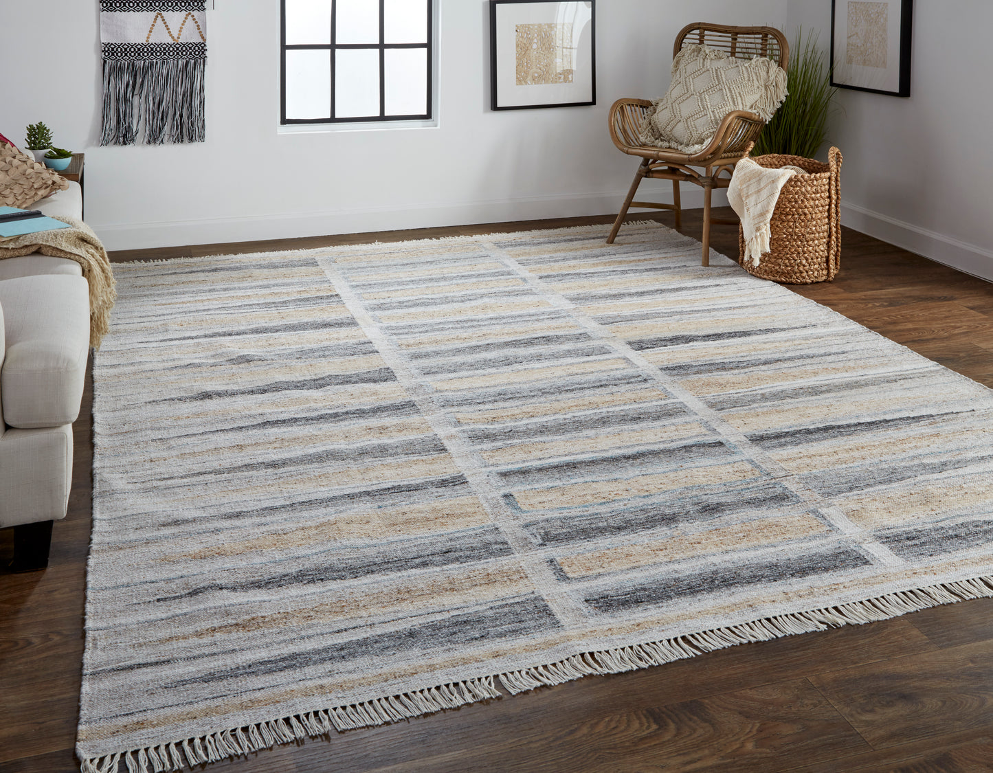 Beckett Transitional/Rustic/Moroccan Tan/Gray/Taupe Accent Rug