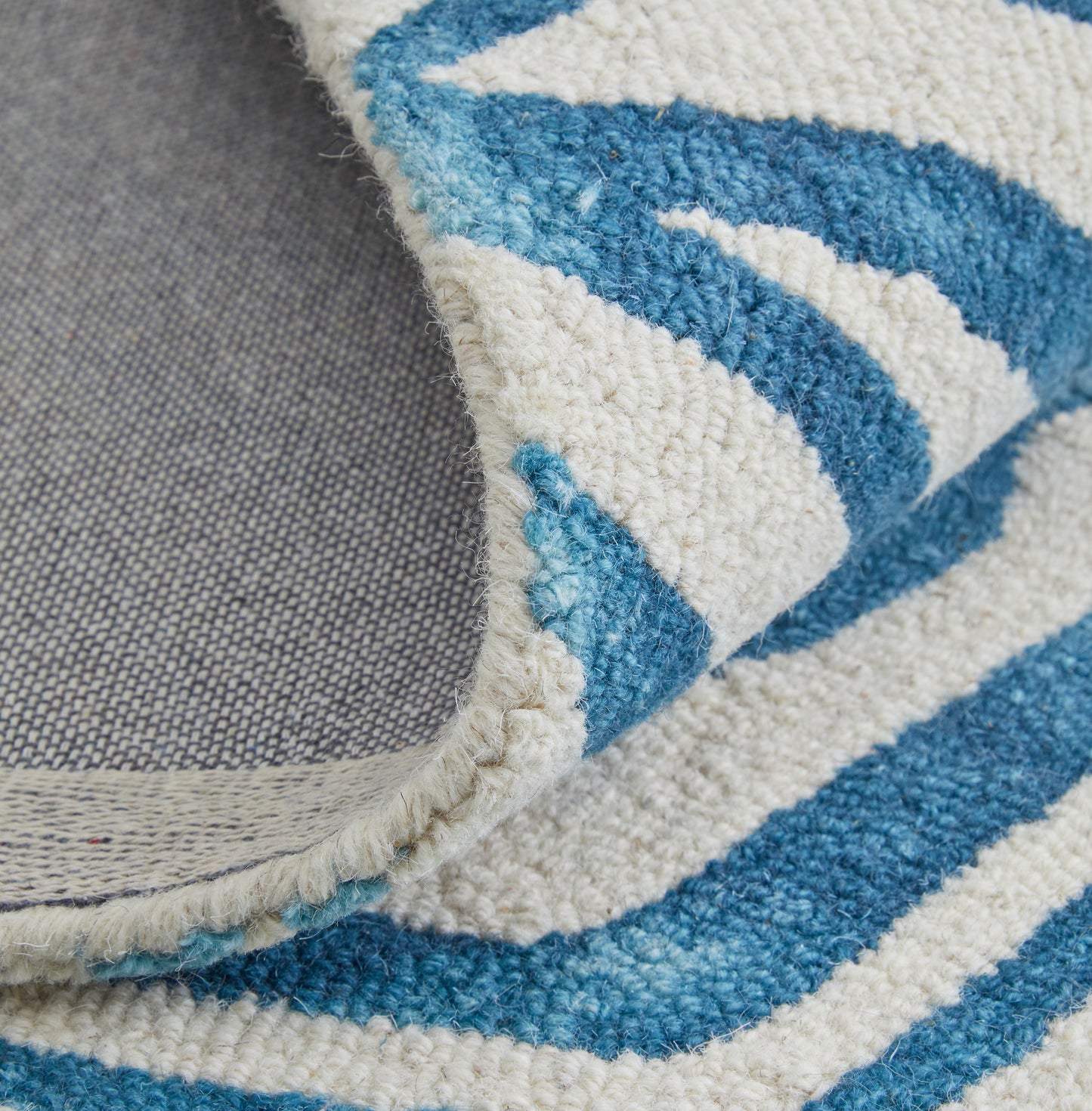 Lorrain Modern/Bohemian & Eclectic/Casual Abstract/Watercolor/Distressed Blue/Ivory - Feizy Rug