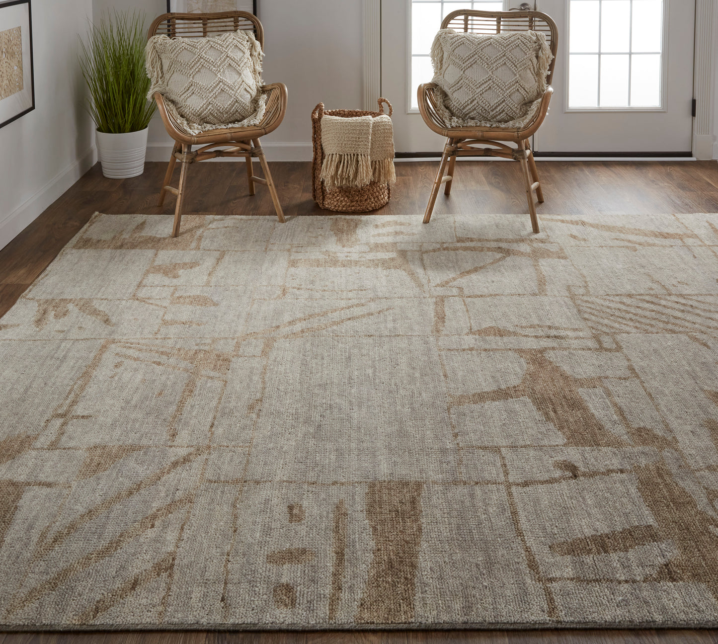 Sutton Transitional/Industrial/Casual Tan/Orange Area Rug