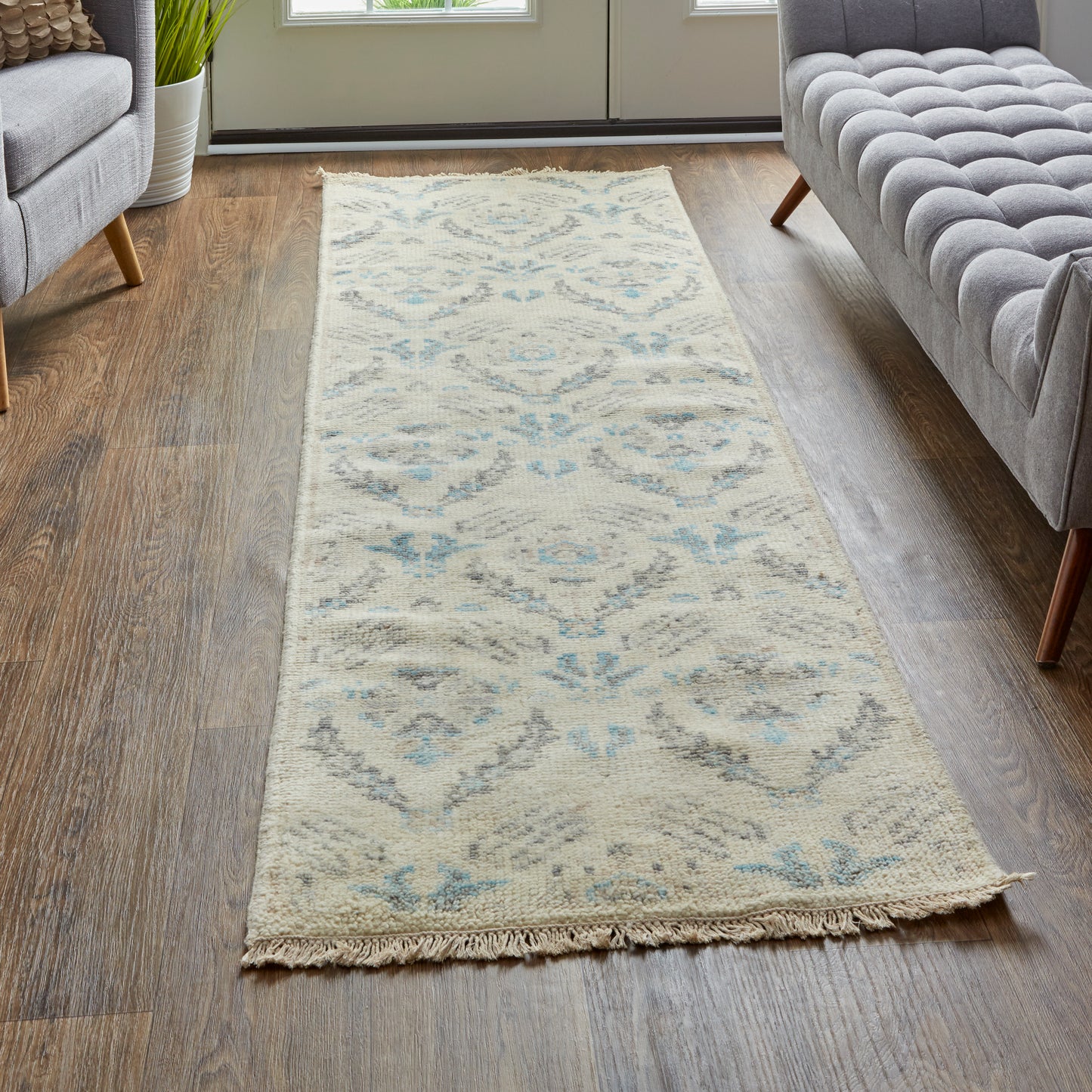 Beall Traditional/Casual Oriental/Floral & Botanical Ivory/Gray/Blue - Feizy Rug