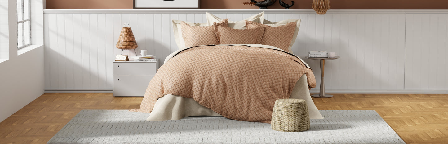 Matson Transitional/Farmhouse/Casual Ivory Accent Rug