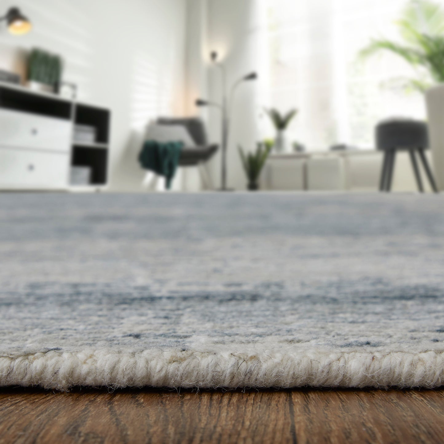 Brighton Modern/Industrial/Global Ivory/Blue/Gray Accent Rug