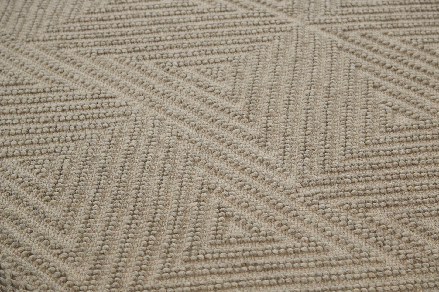 Phoenix Transitional/Farmhouse/Scandinavian Geometric/Solid Tan/Ivory - Feizy Rug