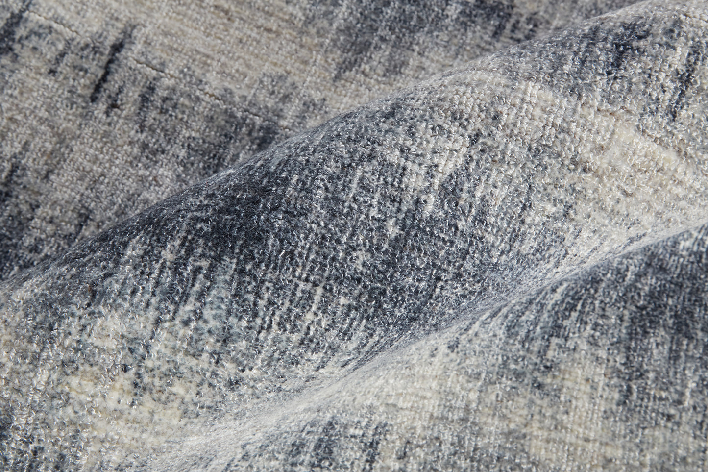 Mackay Transitional/Casual Ivory/Blue Area Rug