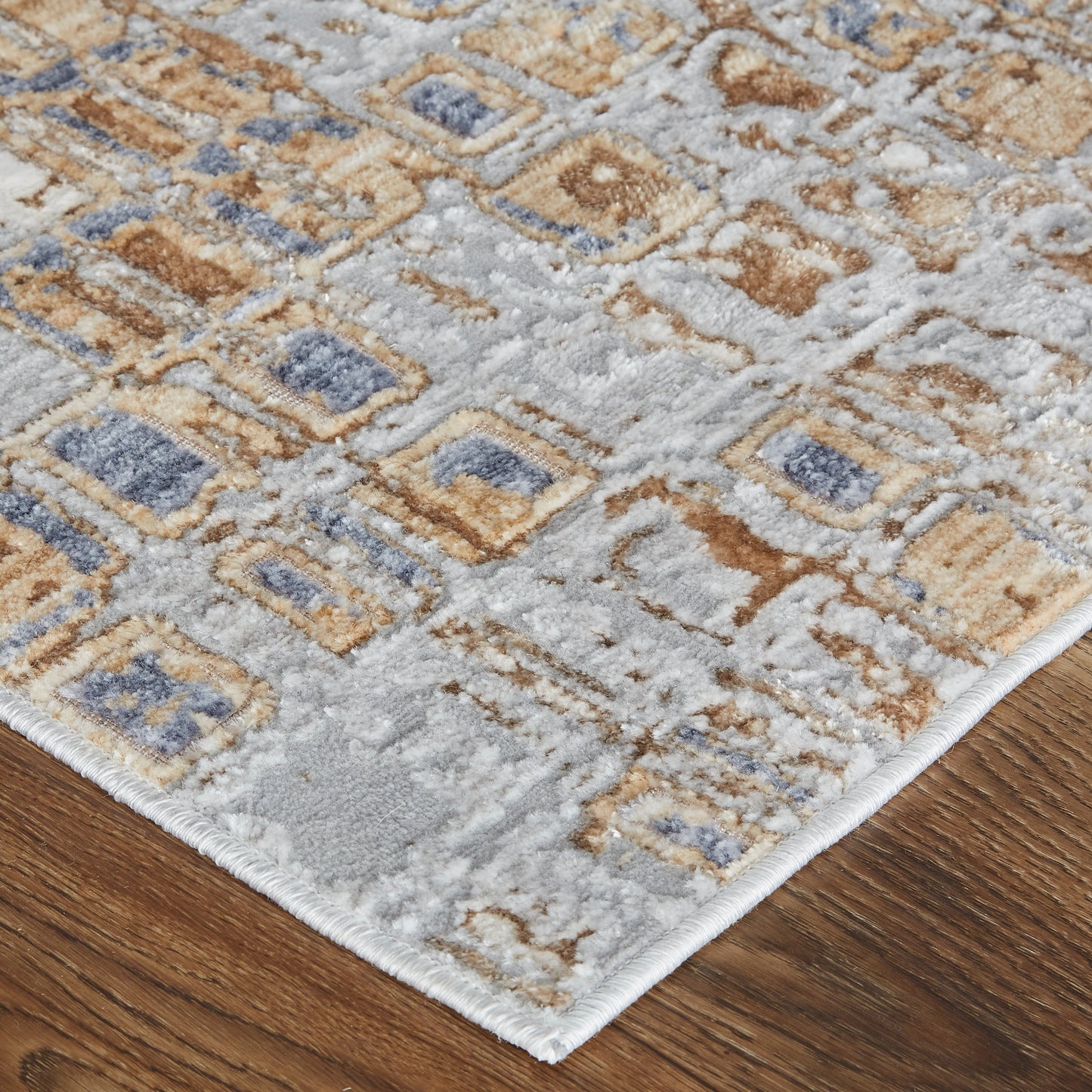 Laina Transitional/Mid-Century Modern Tan/Ivory/Blue Area Rug
